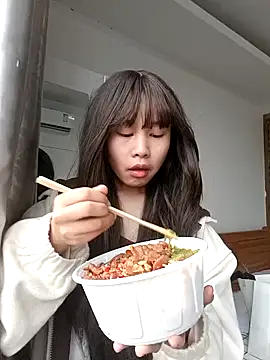 Snapshot of gunian chatting on January 14, 2025, 9:35 am gunian online show from January 14, 2025, 9:35 am