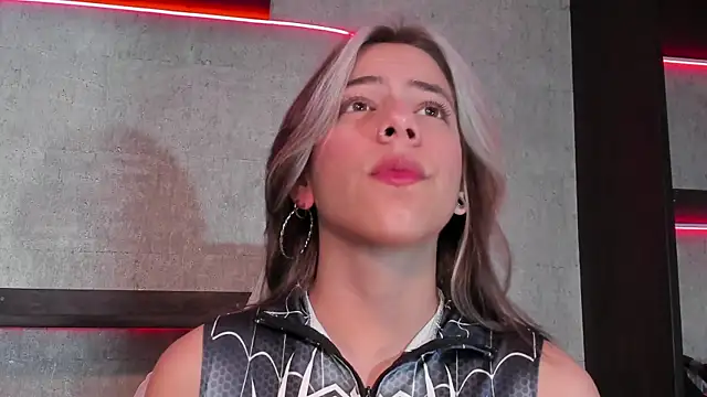 ArtemisaBlake online show from February 14, 2025, 4:31 pm