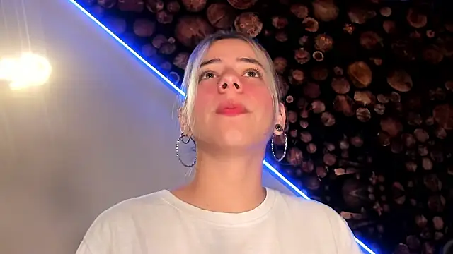 ArtemisaBlake online show from March 11, 2025, 4:40 pm