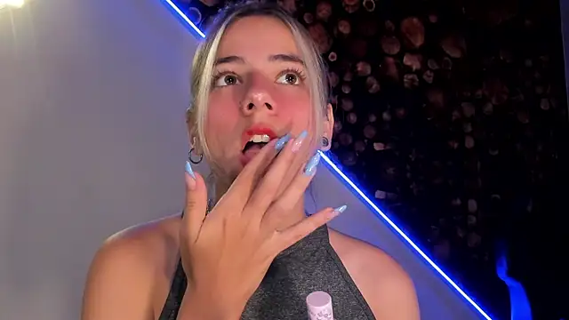 ArtemisaBlake online show from March 20, 2025, 4:31 pm