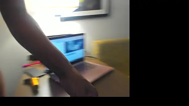 LuckiXCX online show from January 8, 2025, 8:27 am