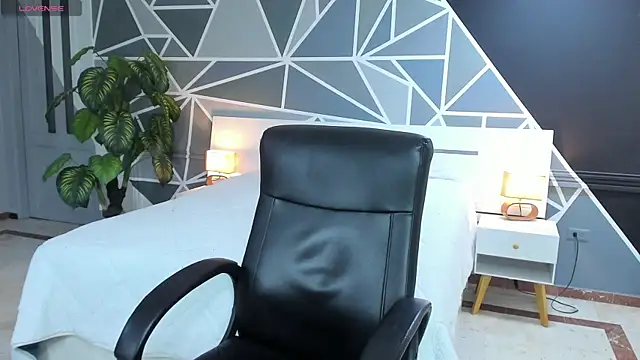 Snapshot of Lucifer_shadow chatting on January 27, 2025, 11:43 am Lucifer shadow online show from January 27, 2025, 11:43 am