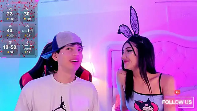 Snapshot of sett_and_gwen chatting on February 24, 2025, 5:22 am sett and gwen online show from February 24, 2025, 5:22 am