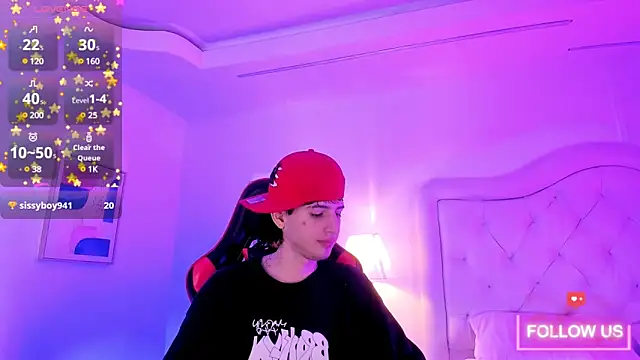 Snapshot of sett_and_gwen chatting on February 28, 2025, 5:04 am sett and gwen online show from February 28, 2025, 5:04 am