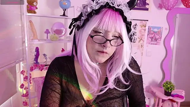 Snapshot of lady_noize chatting on May 18, 2026, 9:42 pm lady noize online show from May 18, 2026, 9:42 pm