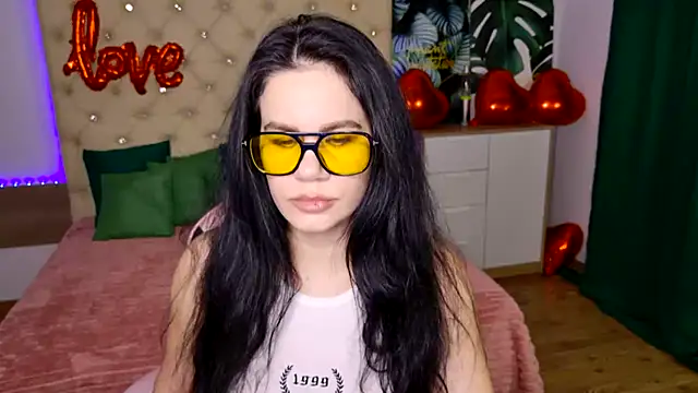 KattieSims online show from February 16, 2025, 7:16 pm