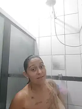 Snapshot of baixinhaloira chatting on December 18, 2024, 1:37 am baixinhaloira online show from December 18, 2024, 1:37 am