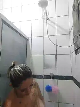 Snapshot of baixinhaloira chatting on December 21, 2024, 9:58 pm baixinhaloira online show from December 21, 2024, 9:58 pm