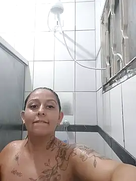 Snapshot of baixinhaloira chatting on February 21, 2025, 1:33 am baixinhaloira online show from February 21, 2025, 1:33 am