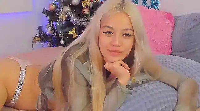 Snapshot of STELLA_RICH chatting on December 27, 2024, 12:39 am STELLA RICH online show from December 27, 2024, 12:39 am