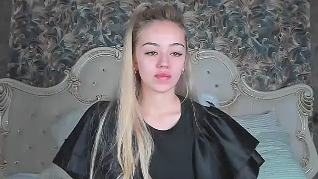 Snapshot of STELLA_RICH chatting on January 15, 2025, 9:51 pm STELLA RICH online show from January 15, 2025, 9:51 pm