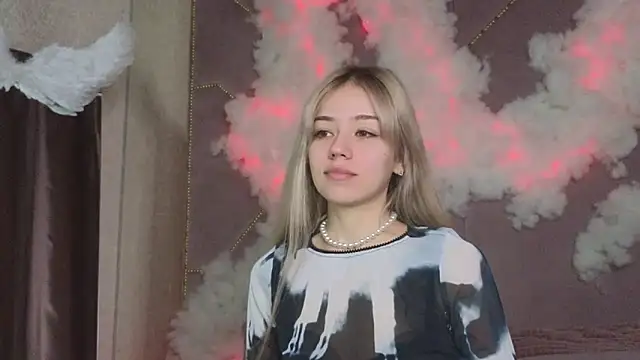 Snapshot of STELLA_RICH chatting on February 21, 2025, 9:00 pm STELLA RICH online show from February 21, 2025, 9:00 pm