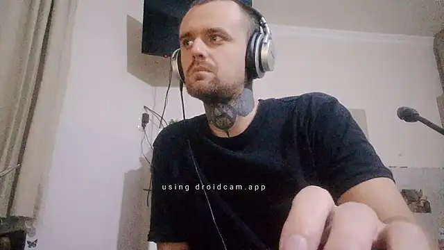 Snapshot of HappyZebra13 chatting on January 11, 2025, 10:40 pm HappyZebra13 online show from January 11, 2025, 10:40 pm