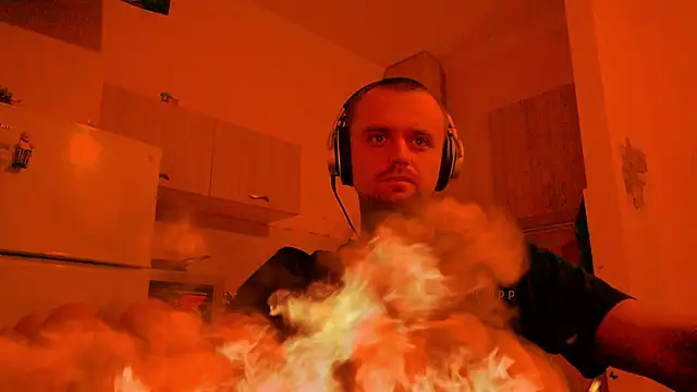 Snapshot of HappyZebra13 chatting on March 20, 2025, 7:04 pm HappyZebra13 online show from March 20, 2025, 7:04 pm