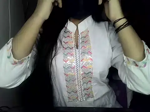 ishi Beauty online show from December 3, 2025, 4:20 am