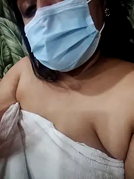 Snapshot of Oeshi chatting on March 4, 2026, 7:53 pm Oeshi online show from March 4, 2026, 7:53 pm