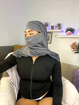 jazmin anbar online show from November 12, 2025, 7:13 pm