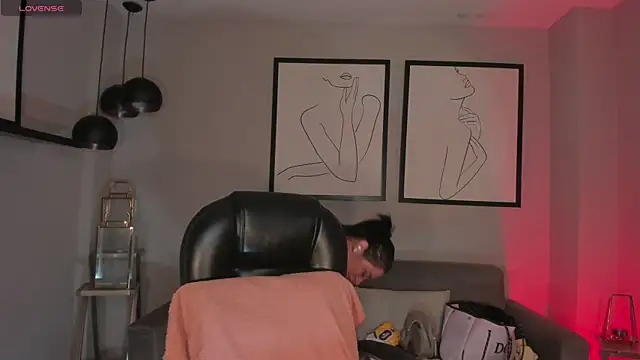 IsabelBornner online show from February 25, 2026, 6:28 pm