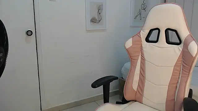 africa holmes online show from January 13, 2025, 12:35 pm