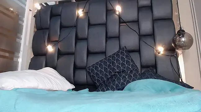 africa holmes online show from January 18, 2025, 4:48 am