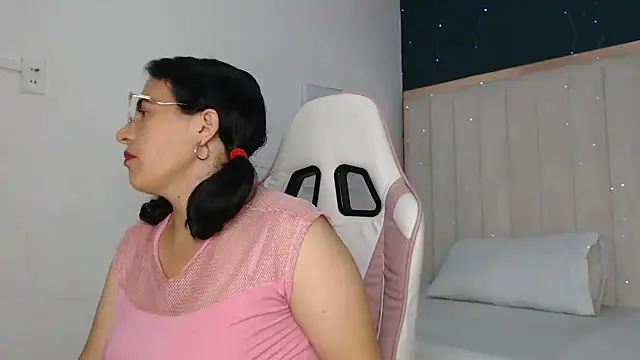 africa holmes online show from January 19, 2025, 1:43 am