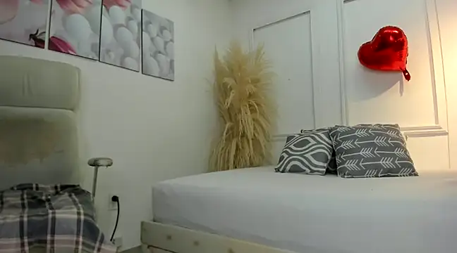 africa holmes online show from February 19, 2025, 1:29 am