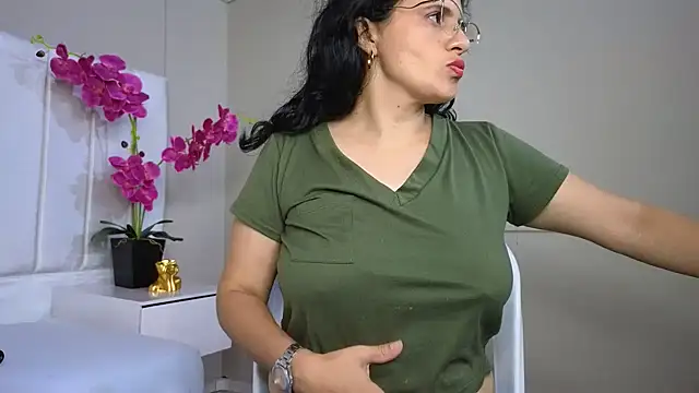 africa holmes online show from March 16, 2025, 1:28 am