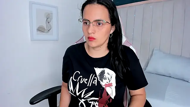 africa holmes online show from September 12, 2025, 2:00 am