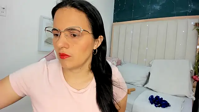 africa holmes online show from October 2, 2025, 1:45 am