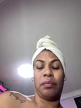 Snapshot of Naticol1 chatting on May 10, 2026, 6:46 pm Naticol1 online show from May 10, 2026, 6:46 pm