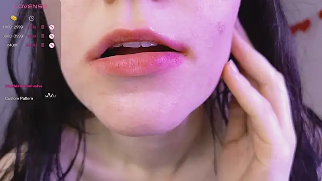 Snapshot of Lana__Cute_ chatting on February 11, 2025, 4:56 pm Lana Cute online show from February 11, 2025, 4:56 pm