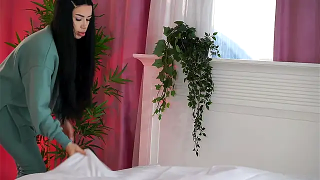 Jenna Day online show from March 10, 2025, 4:49 am