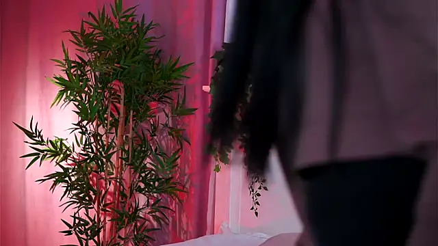 Jenna Day online show from March 17, 2025, 4:51 am