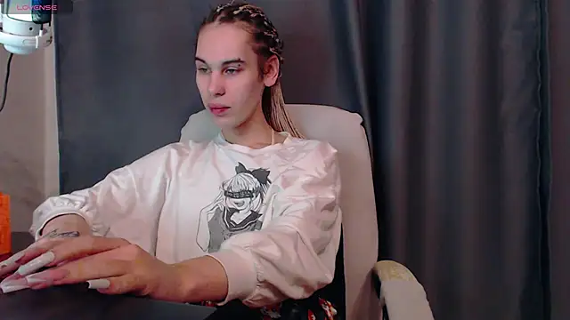 Snapshot of Cassie_Bae chatting on December 21, 2024, 1:32 pm Cassie Bae online show from December 21, 2024, 1:32 pm