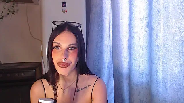 Snapshot of Cassie_Bae chatting on May 6, 2026, 10:53 am Cassie Bae online show from May 6, 2026, 10:53 am