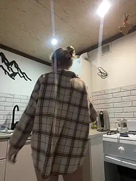 Snapshot of mi_michelle chatting on February 4, 2025, 6:25 am mi michelle online show from February 4, 2025, 6:25 am