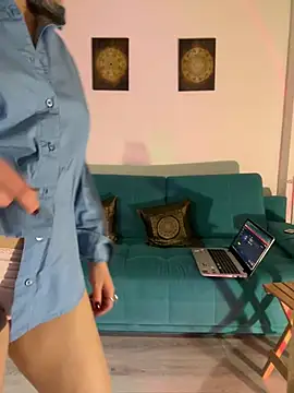 Snapshot of mi_michelle chatting on February 4, 2025, 6:49 pm mi michelle online show from February 4, 2025, 6:49 pm