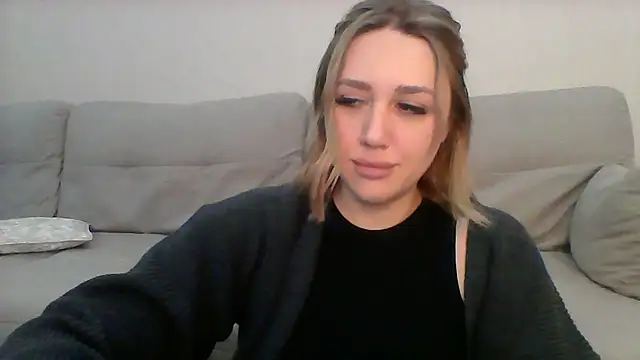 VickyLove047 online show from January 9, 2025, 5:43 pm