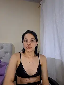 franchezkavegaaa online show from October 7, 2025, 12:02 pm