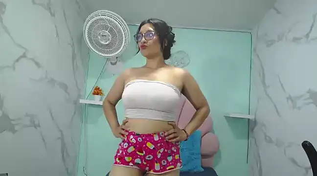 Snapshot of karime_sexygirl chatting on January 16, 2025, 8:25 pm karime sexygirl online show from January 16, 2025, 8:25 pm