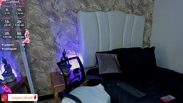 LucyanaSilva online show from February 25, 2025, 7:58 pm