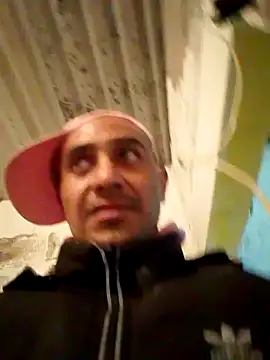 Snapshot of NewBe9D9 chatting on March 10, 2025, 9:32 am NewBe9D9 online show from March 10, 2025, 9:32 am