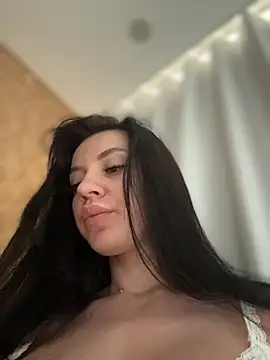 JulliaVegas online show from March 16, 2026, 1:22 am