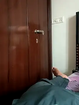 Deevviin online show from October 29, 2025, 3:31 am