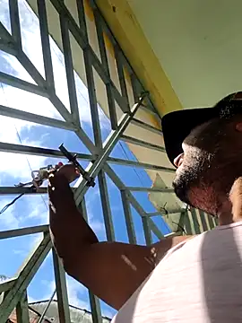 alexjs84 online show from October 24, 2025, 10:11 am