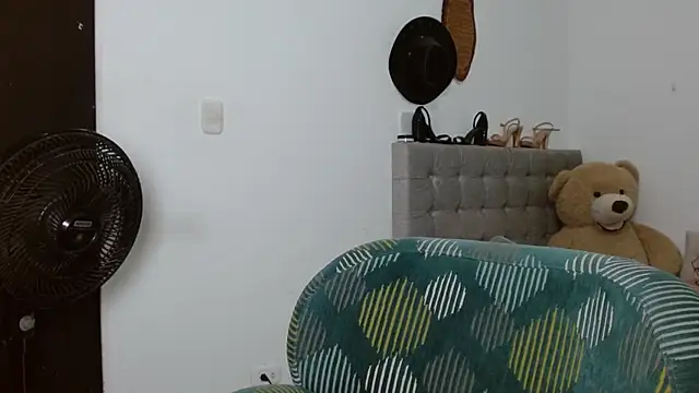 Snapshot of Sexy_Lia_ chatting on April 7, 2026, 2:34 am Sexy Lia online show from April 7, 2026, 2:34 am