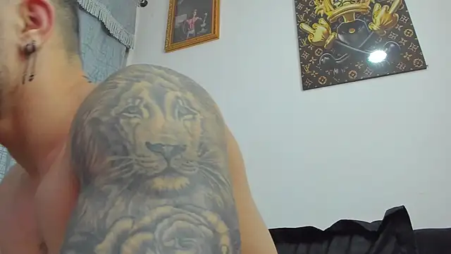 vincent carusso94 online show from February 22, 2025, 8:07 am