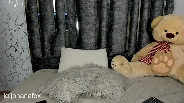 Snapshot of johanafox_ chatting on January 17, 2025, 6:04 am johanafox online show from January 17, 2025, 6:04 am