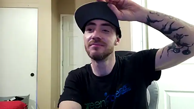 Huntzg23 online show from March 21, 2026, 4:28 am