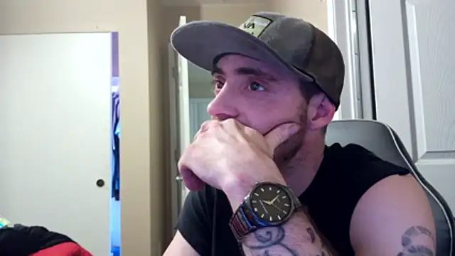 Huntzg23 online show from March 25, 2026, 6:41 am